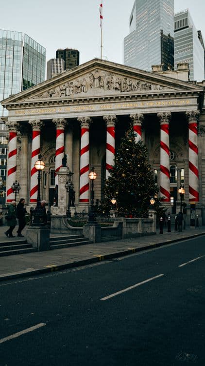 UK borrowing costs climb as traders bet the Bank of England will raise rates
